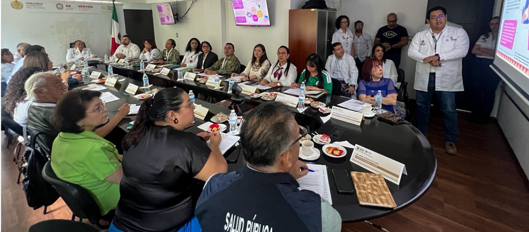 Distribuye Protección Civil ayuda humanitaria y atención médica a familias afectadas en Isla