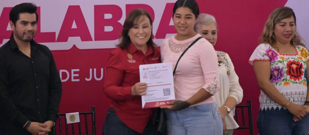 Entrega Gobernadora 5 mil apoyos a la Palabra y a la Familia