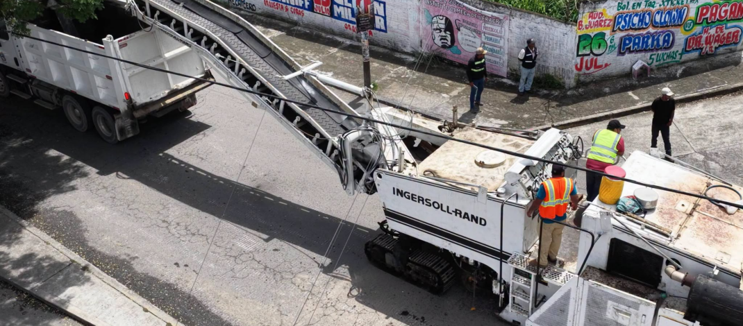 Inicia Rosa María rehabilitación asfáltica de la avenida Río Medio