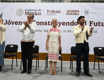 Presidenta entrega apoyos de Jóvenes Construyendo el Futuro en Ciudad Victoria, Tamaulipas; hay casi 4 millones de egresados en el país