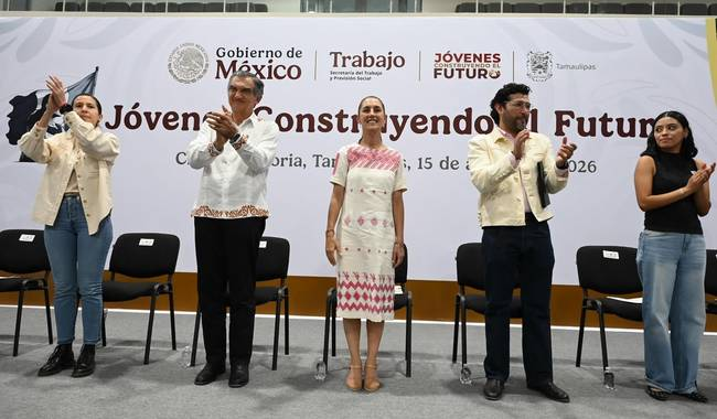 Presidenta entrega apoyos de Jóvenes Construyendo el Futuro en Ciudad Victoria, Tamaulipas; hay casi 4 millones de egresados en el país