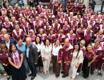Abandera Gobernadora a participantes de las Olimpiadas de Oro 2026