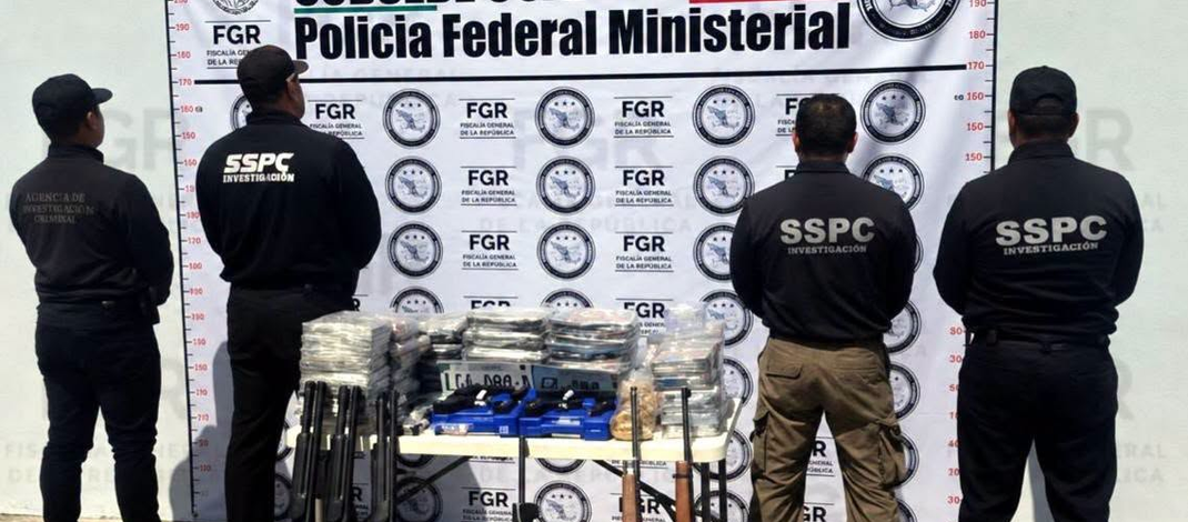Lleva FGR a proceso a dos personas detenidas con armas y más de 13 mil cartuchos, en las Choapas, veracruz