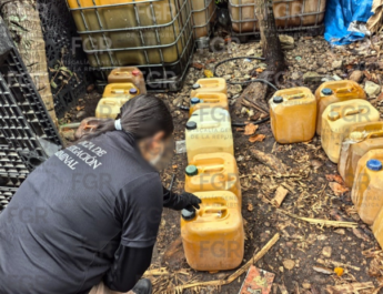 Ejecuta FGR dos órdenes de cateo y asegura cerca de cinco mil litros de hidrocarburo en Carrillo Puerto y Tlalixcoyan