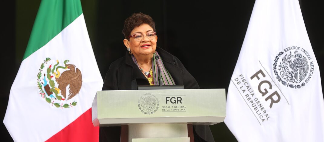 Defender a México significa combatir la corrupción y hacer valer la ley: Ernestina Godoy