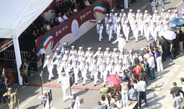 Desfilan en Xalapa más de mil 500 participantes por 216 aniversario de la Independencia de México