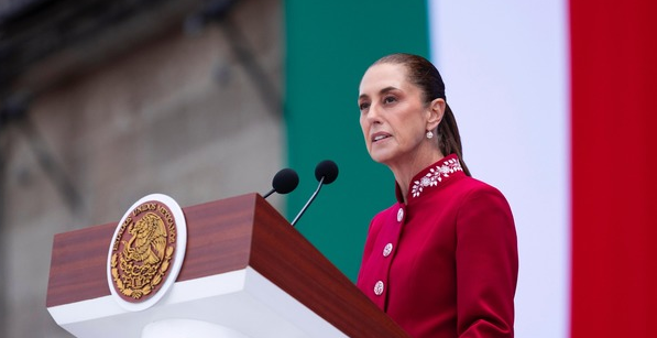 México no será colonia ni protectorado de nadie; no se doblega, no se arrodilla y nunca se vende: presidenta en Desfile Cívico Militar