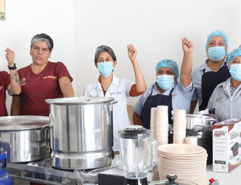 Gobierno de Veracruz cumple petición de trabajadores del Hospital General de Córdoba, entrega de cocina