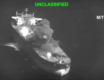 Estados Unidos ataca tres petroleros iraníes tras afirmar que sus buques de guerra fueron objeto de una ofensiva de Teherán