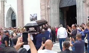 Dan el último adiós a Zenyazen Escobar con misa de cuerpo presente