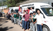 Rocío Nahle cumple, entrega SEV transporte escolar para Barranca Grande
