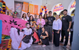 Preserva Rosa María tradiciones mexicanas con exhibición de altares y tapetes en Veracruz