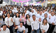 Continúa Rosa María entrega de becas universitarias a jóvenes de la ciudad de Veracruz