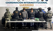 FGE Guerrero detiene a dos personas y asegura probable droga y vehículo con reporte de robo en Taxco